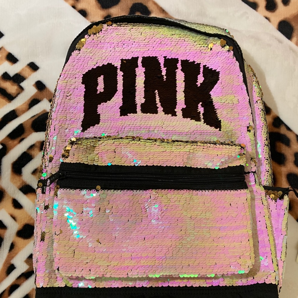 Victoria’s Secret PINK BLING sequins flip 🎒